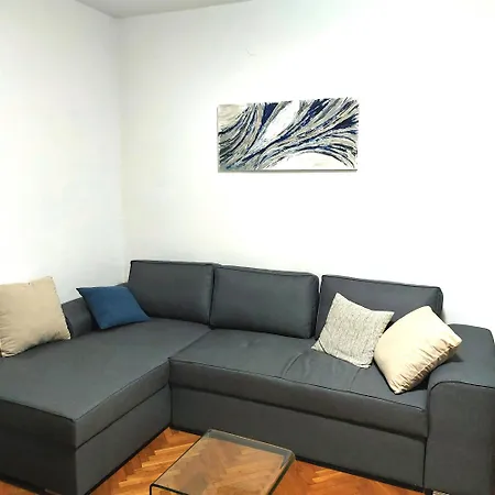 아파트 Tinel 3 Bdr 스플리트