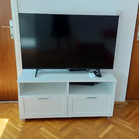 아파트 Tinel 3 Bdr