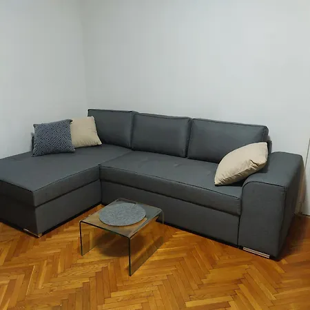 Tinel 3 Bdr 아파트