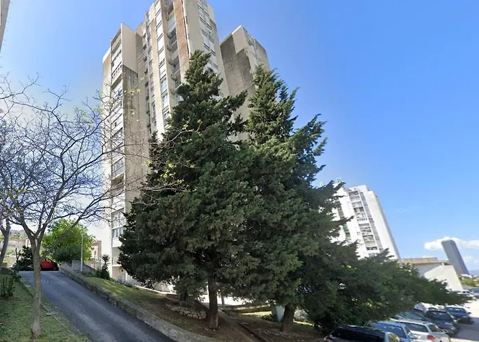 Tinel 3 Bdr Appartement *