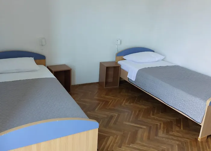 Tinel 3 Bdr Appartement