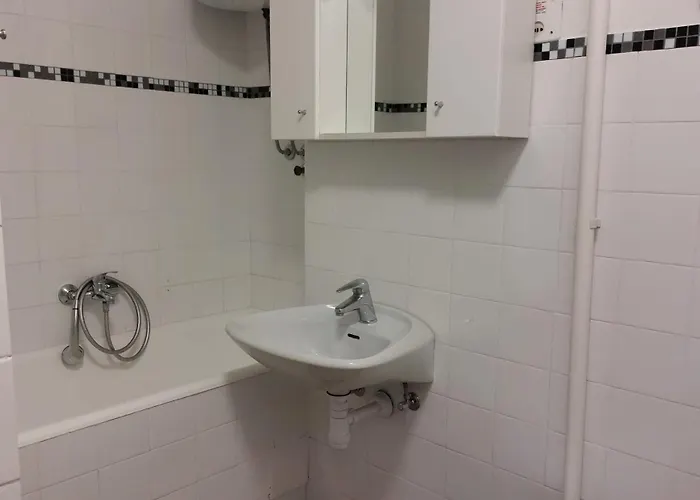 Tinel 3 Bdr Appartement *